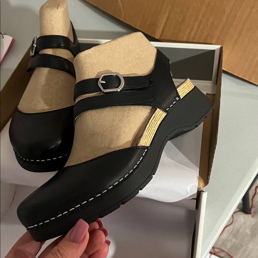 Black Danilo Leather Women's Shoes - Picture 2 of 6